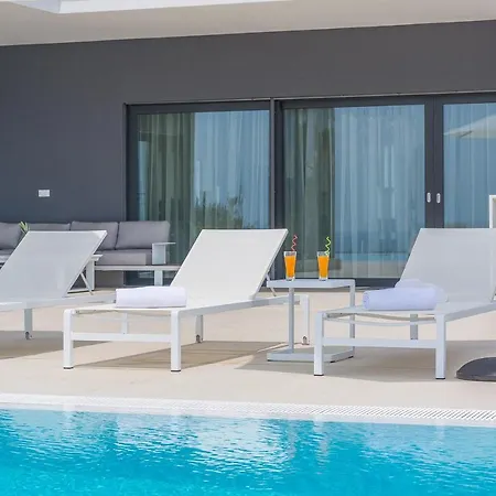 Gabrijela * Kaštelir