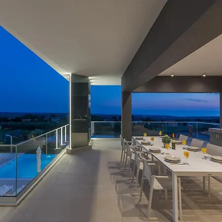 Gabrijela Villa Kaštelir