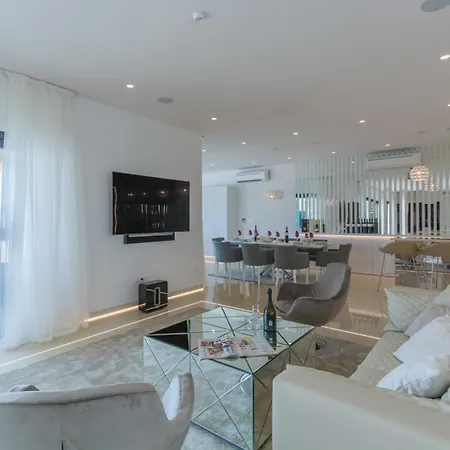 Gabrijela * Kaštelir