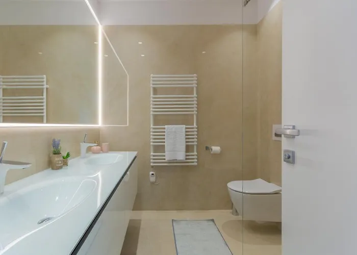 Gabrijela * Kaštelir