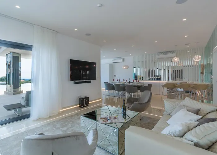 Gabrijela * Kaštelir