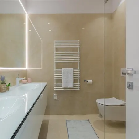 Gabrijela * Kaštelir