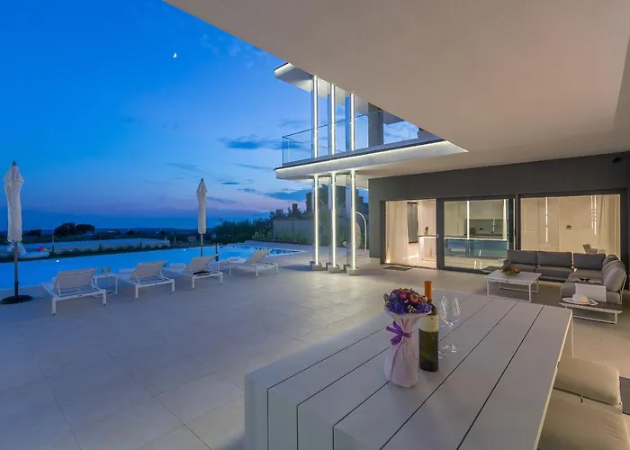 Gabrijela * Kaštelir